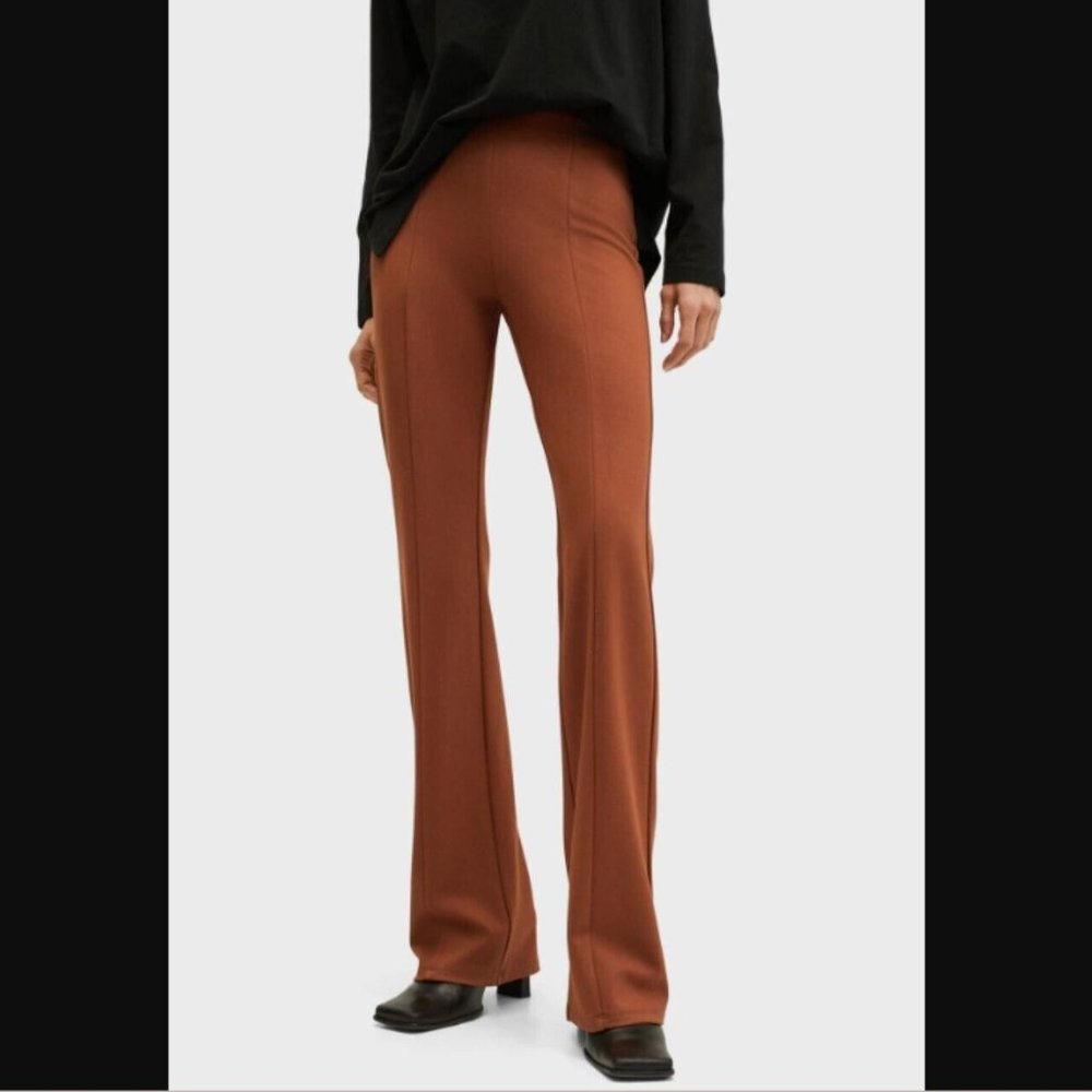 NWT Mango seamed flared leggings in burnt orange